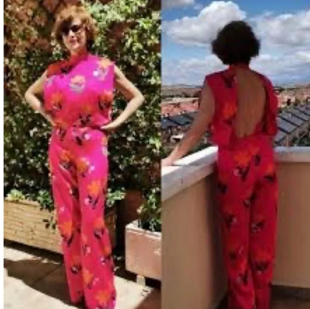 Zara floral.jumpsuit open back Size Medium New with Tag